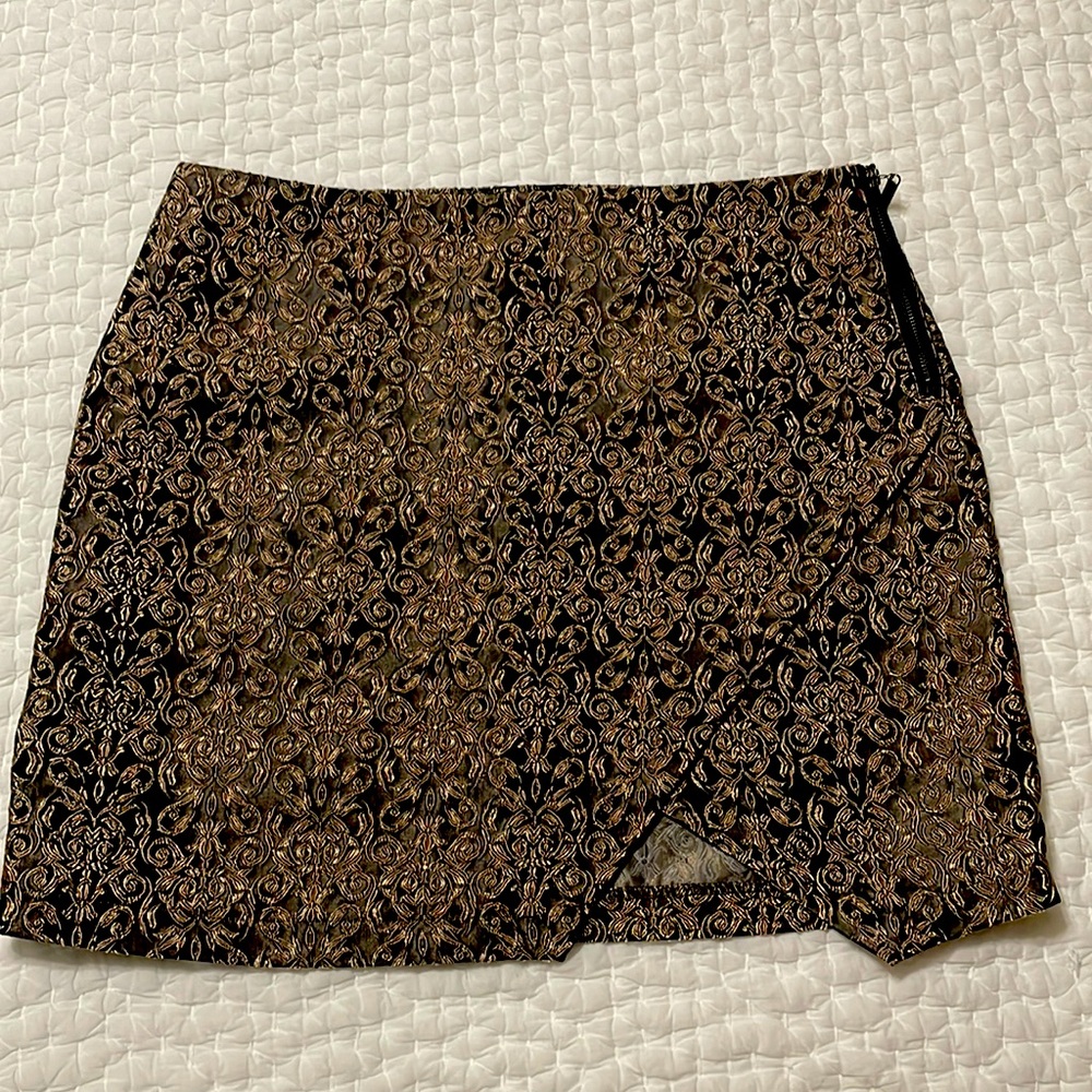 Boutique Embroidered asymmetrical mini skirt